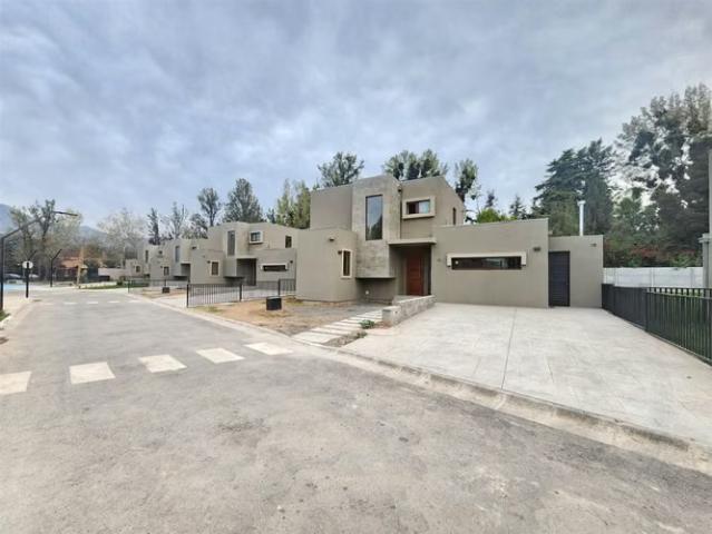Casas en arriendo en Machalí | CASA en ARRIENDO Condominio Bosques de Nogales, Machalí 3 dormitorios por CLP 1300. 00