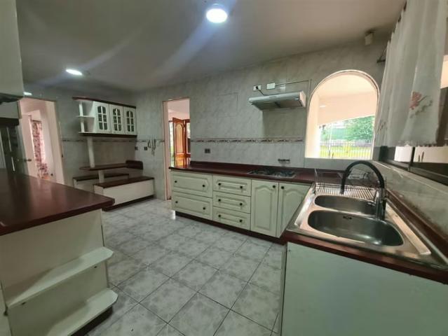 Casas en arriendo en Machalí | CASA en VENTA o ARRIENDO en Machalí, Rancagua, Condominio Puerta del Alba 6 dormitorios por CLP 1250. 00