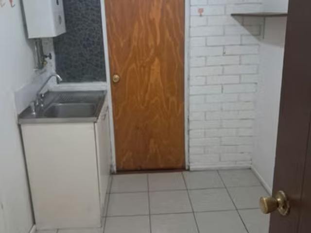 Casas en arriendo en Maipú | Casa remodelada con estacionamiento, a pasos del Metro las Parcelas 3 dormitorios por CLP 650000.00