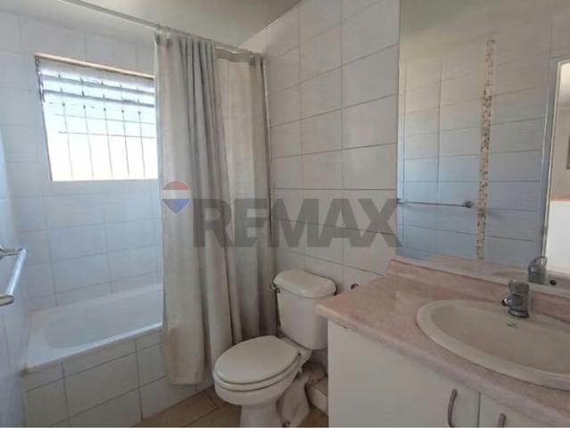 Casas en arriendo en Maipú | Cómoda casa en sector residencial de maipú 4 dormitorios por CLP 850000.00
