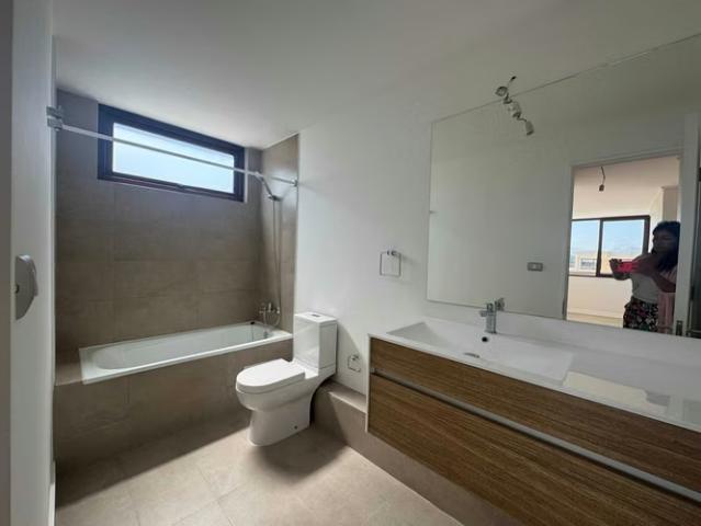 Casas en arriendo en Padre Hurtado | Casa Amplia con Jardín y Piscina 1780 dormitorios por CLP 1650. 00