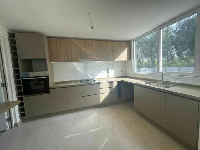 Casas en arriendo en Padre Hurtado | Espaciosa Vivienda en Entorno Tranquilo 1854 dormitorios por CLP 1500. 00