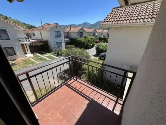 Casas en arriendo en peñaflor | exclusiva casa en peñaflor en hermoso condominio 4 dormitorios por clp 700000.00