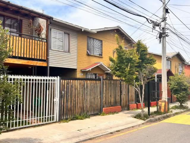 Casas en arriendo en peñaflor | tu próximo hogar te espera en peñaflor 4 dormitorios por clp 500000.00