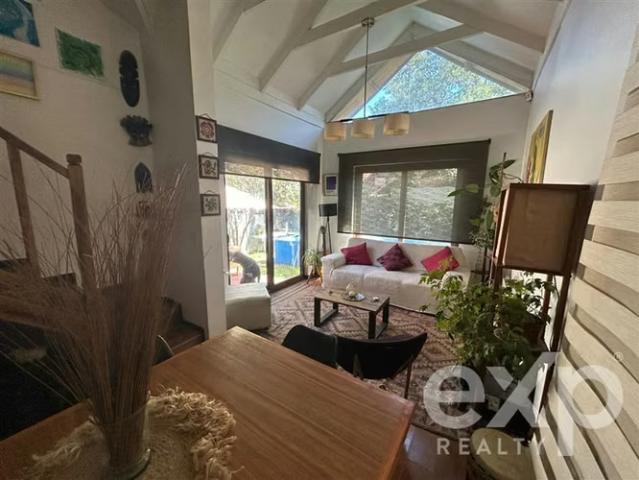 Casas en arriendo en Peñalolén | Casa en arriendo de 4 dorm. En Peñalolén 4 dormitorios por CLP 1200. 00