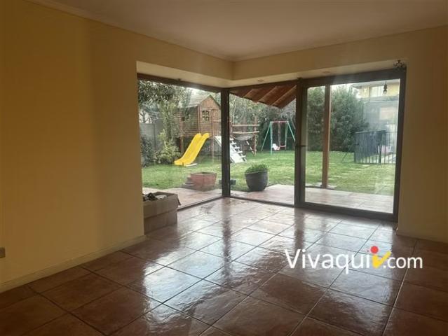 Casas en arriendo en Peñalolén | Casa en arriendo de 5 dorm. En Peñalolén 5 dormitorios por CLF 58.00