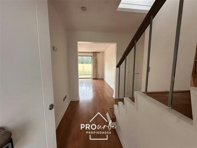 Casas en arriendo en Peñalolén | Hermosa casa Condominio sector Quebrada de Macul 4D/3B 4 dormitorios por CLP 1500. 00