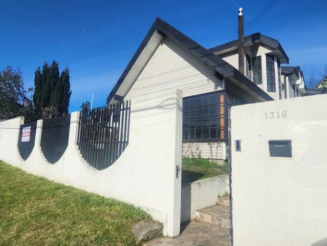 Casas en arriendo en puerto montt | casa comercial en arriendo en callle regimiento 7 dormitorios por clp 2000. 00