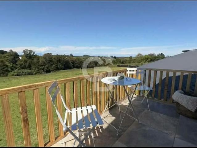 Casas en arriendo en Puerto Varas | Amplitud y confort en un entorno Rural a 25min de Pto Varas 6 dormitorios por CLP 1400. 00