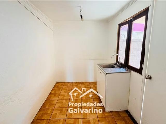 Casas en arriendo en Quilicura | Casa en arriendo de 2 dorm. En Quilicura, 1 baño. 2 dormitorios por CLP 470000.00