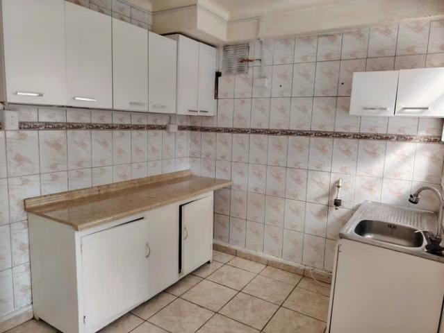 Casas en arriendo en quillota | se arrienda amplia casa en sector tranquilo 1809 dormitorios por CLP 750000.00