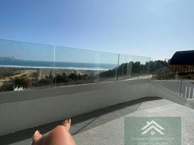 Casas en arriendo en Quintero | hermosa casa vista al mar Ritoque 1855 dormitorios por CLP 1190. 00
