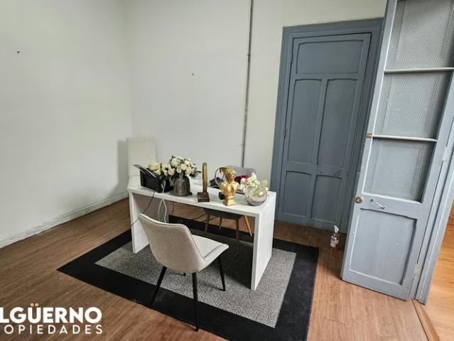 Casas en arriendo en santiago | se arrienda casa uso comercial 6d2b espiñeira 2826, santaigo 7 dormitorios por clp 890000.00