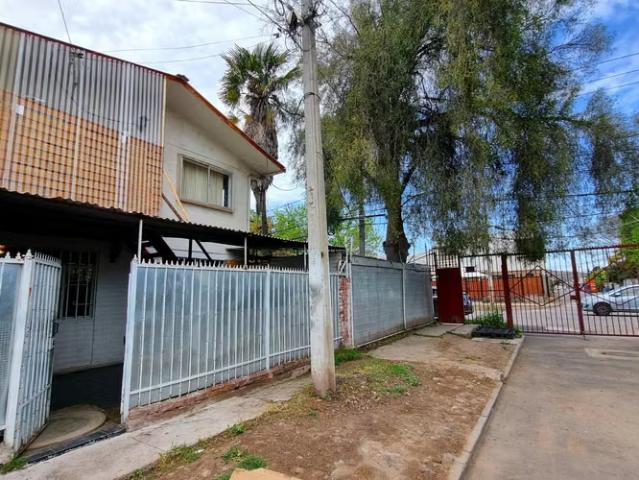 Casas en arriendo en San Bernardo | Enrique Madrid Osorio con Industria muy cerca de Av. Portales 2 dormitorios por CLP 340000.00