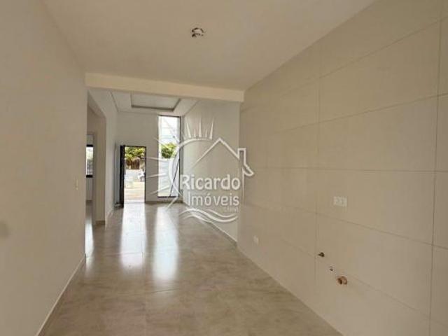 CASAS NOVAS NO BALNEÁRIO GAIVOTAS – MATINHOS