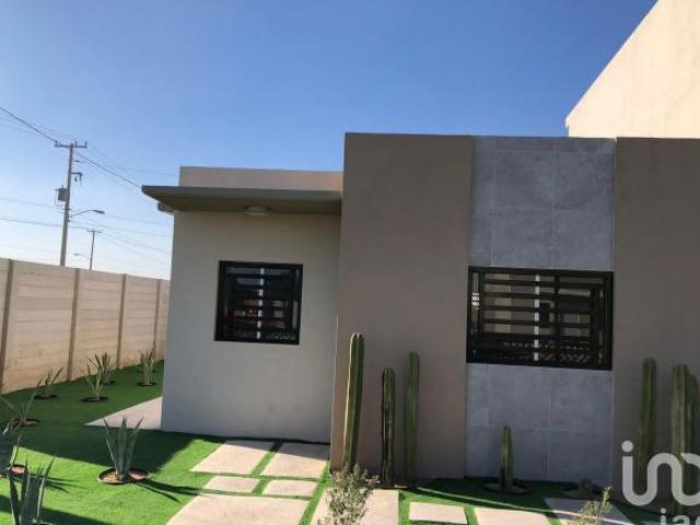 Casas Nueva de un nivel en venta en Valle Oriente, Mexicali: Comodidad y seguridad para tu familia