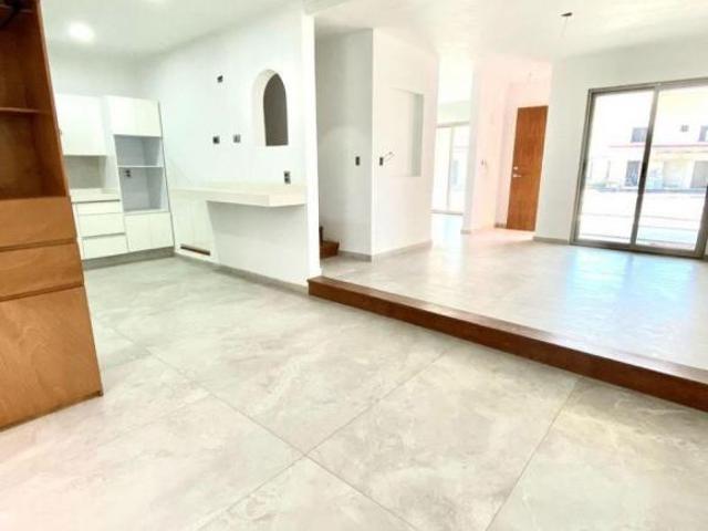 Casas Nuevas con alberca en fracc. La Herradura, Cuernavaca Morelos