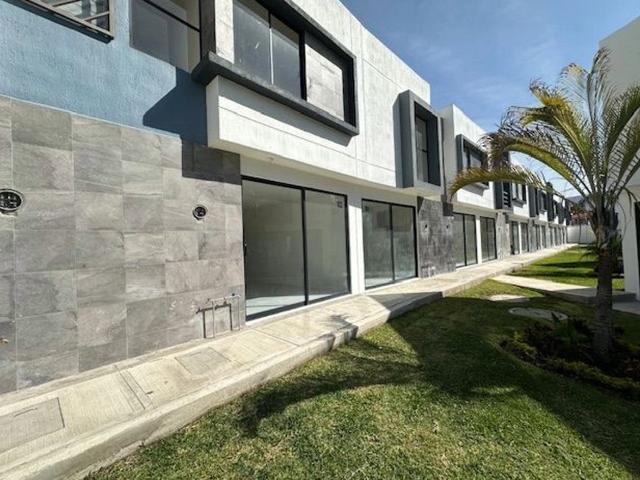 Casas NUEVAS con excelente ubicación en Temixco
