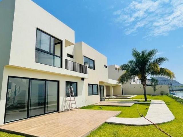 Casas NUEVAS en venta en El Ensueño Lake Front Chapala Ajijic