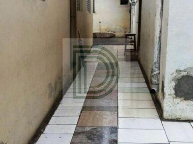 Casas para renda. São 3 casas no quintal. ótimo investimento venham conferir!