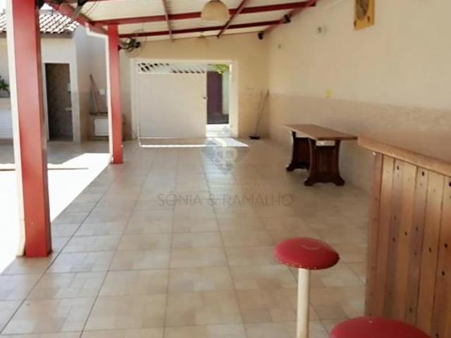 Casas Residenciais Área de LazerEdícula em Jardinópolis