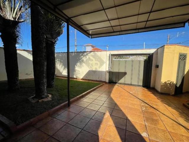 Casas Residenciais Padrão em Jardinópolis