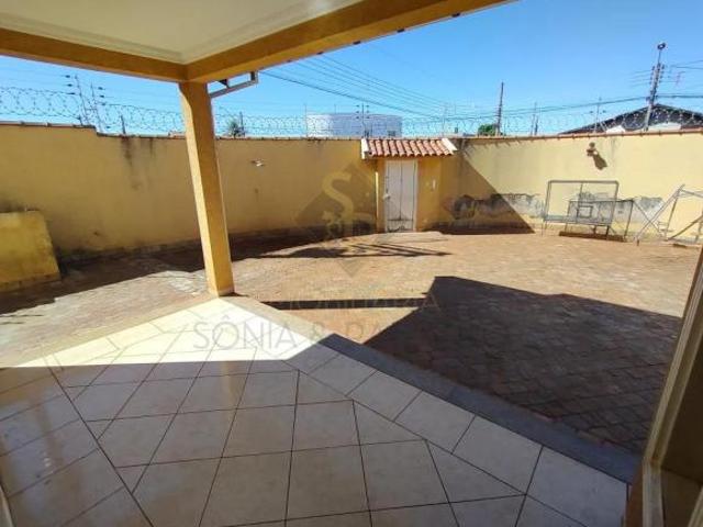 Casas Residenciais Padrão em Jardinópolis