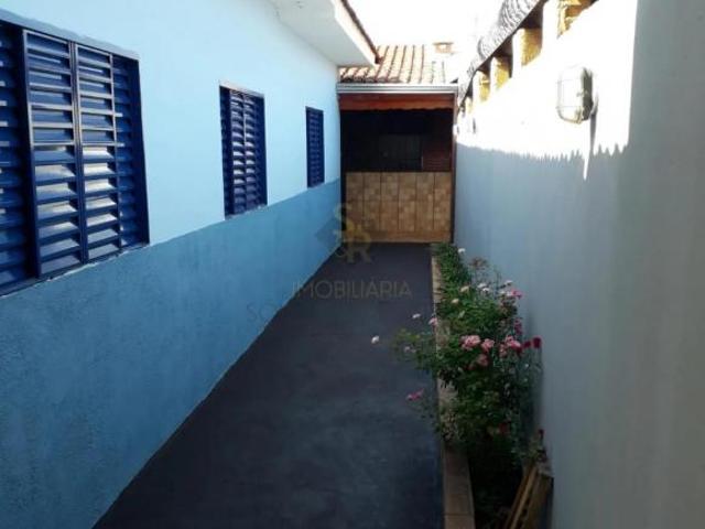Casas Residenciais Padrão em Serrana