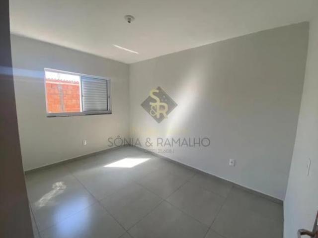 Casas Residenciais Padrão em Serrana