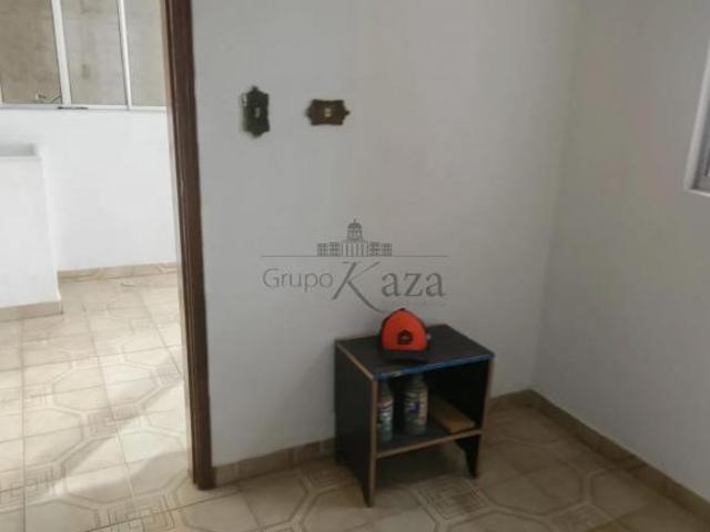 Casa/Sobrado com Edicula No bairro Bosque dos Eucaliptos 6 quartos 4 vagas Agende sua visita