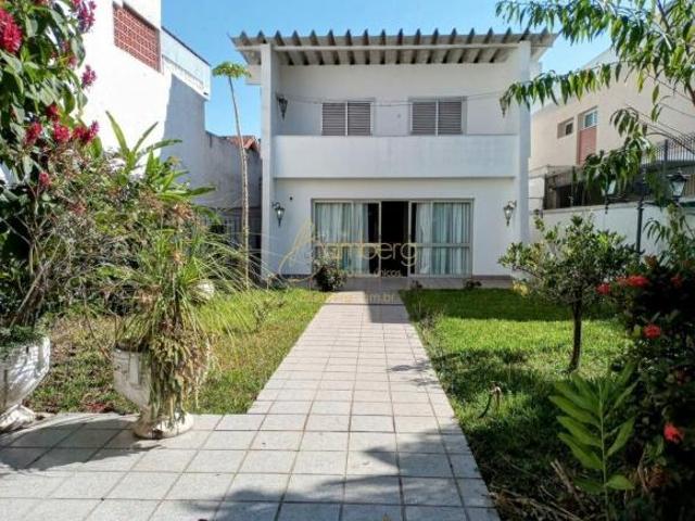 Casa/sobrado comercio/residencia, 418 m² de terreno e 283 m² de útil. 4 quartos, 1 suíte, 4 vagas