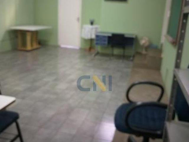 CASA/SOBRADO E PRÉDIO