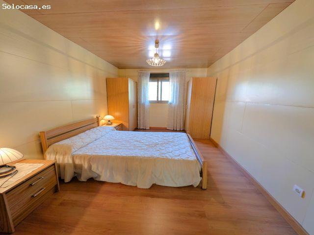 CASA/PISO EN SERRAPIO