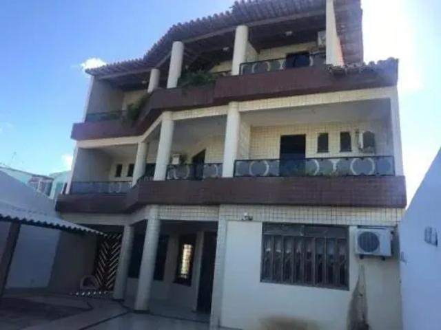 Casarão na passarela do caranguejo Atalaia
