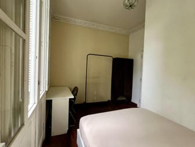 Casarão em Laranjeiras quartos individuais