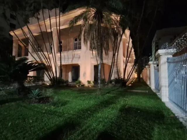 Casarão Histórico para locaçao frente ao mar Gonzaga, Santos/SP