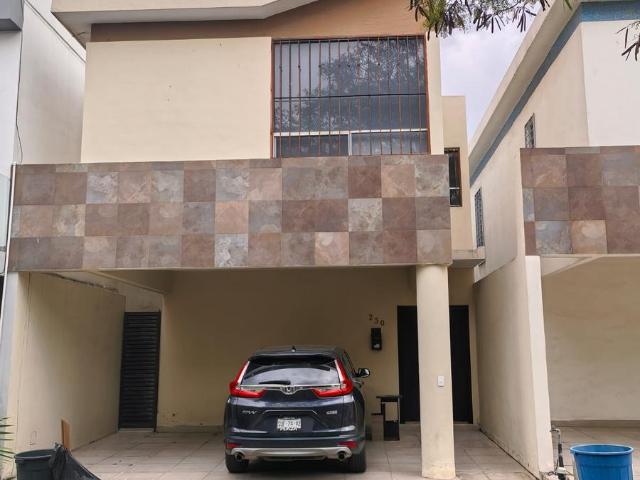 CasaRENTA DE CASA AMUEBLADA EN CENTRIKA CRISOLES, MONTERREY