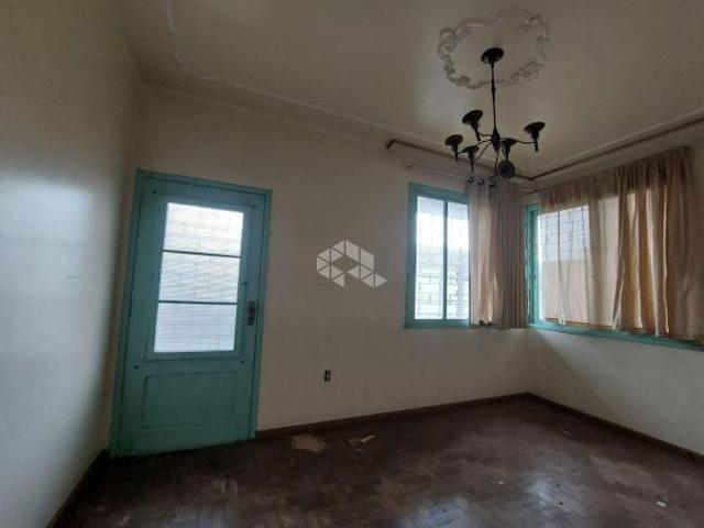 CASA/TERRENO PASSO DAREIA, 4 DORMITÓRIOS, ÓTIMA LOCALIZAÇÃO 341m2