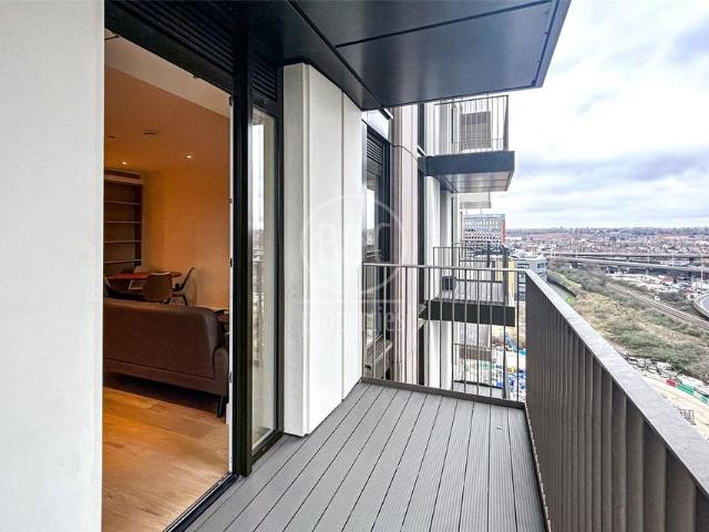 Cascade Way, London, W12 1 bed apartment to rent £2,900 pcm £669 pw