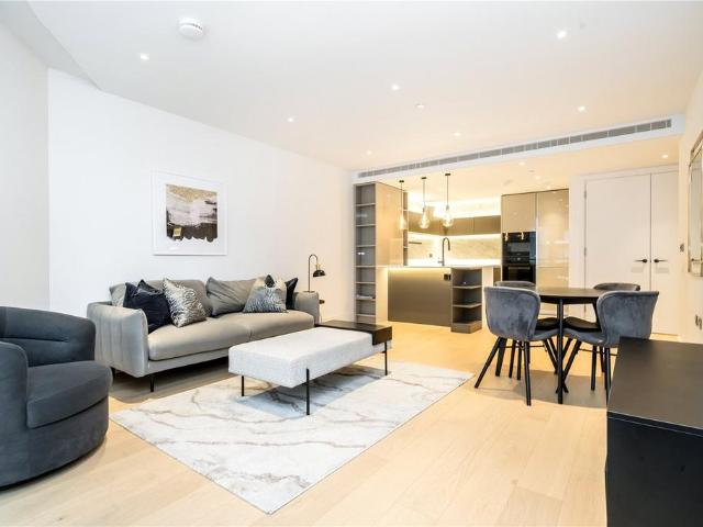 Cascade Way, London, W12 2 bed apartment to rent £3,683 pcm £850 pw