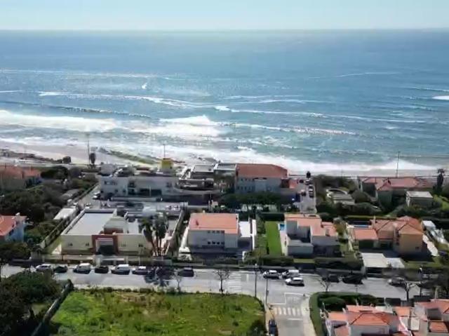 Cascais Carcavelos Moradia de Luxo T5 para Arrendamento | 493 m² | Piscina | A 200 Metros da Praia de Carcavelos