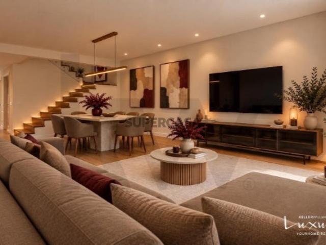 Cascais, Vila Bicuda | Moradia T3 cuidadosamente remodelada junto à Quinta da Marinha