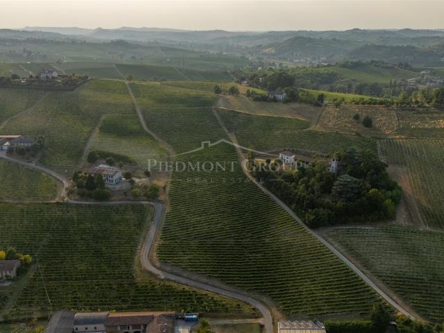 Cascina con vigneti 157m² Nizza Monferrato