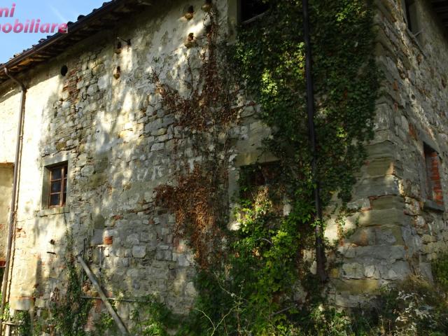 Cascina/Casale/Masseria in vendita a Poppi