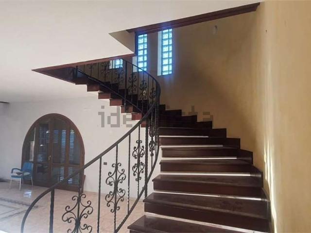 Case e ville in affitto di 400 m²