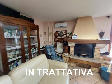 Case e ville in affitto di 400 m² in Via Marcello
