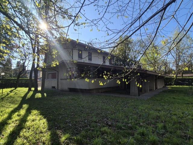 Case e ville in affitto di 400 m² in Via Vigna Verde, 26