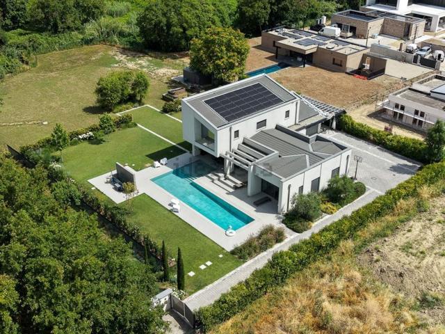 Case e ville in affitto di 400 m² in Strada Bassa dei Folli