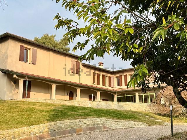 Case e ville in affitto di 450 m² in Via Elvezia, 25