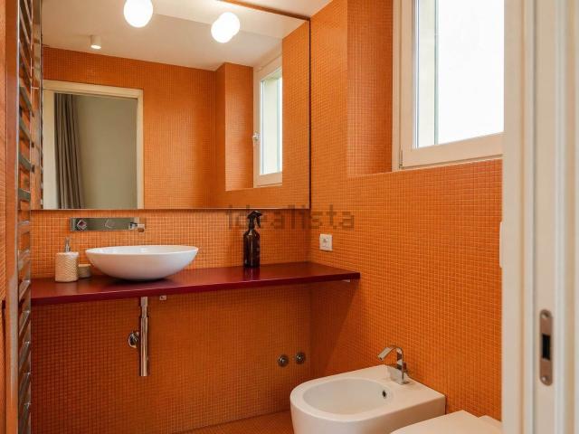 Case e ville in affitto di 500 m²